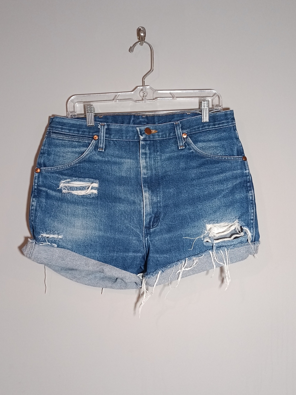 Wrangler Vintage Custom Distressed Roll-Cuff Denim Shorts - Blue Size L 12/14